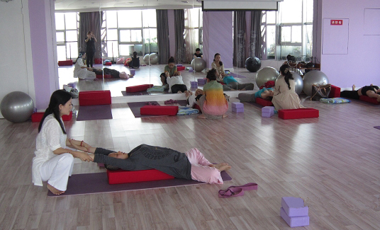 ��������