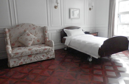 �����׷�